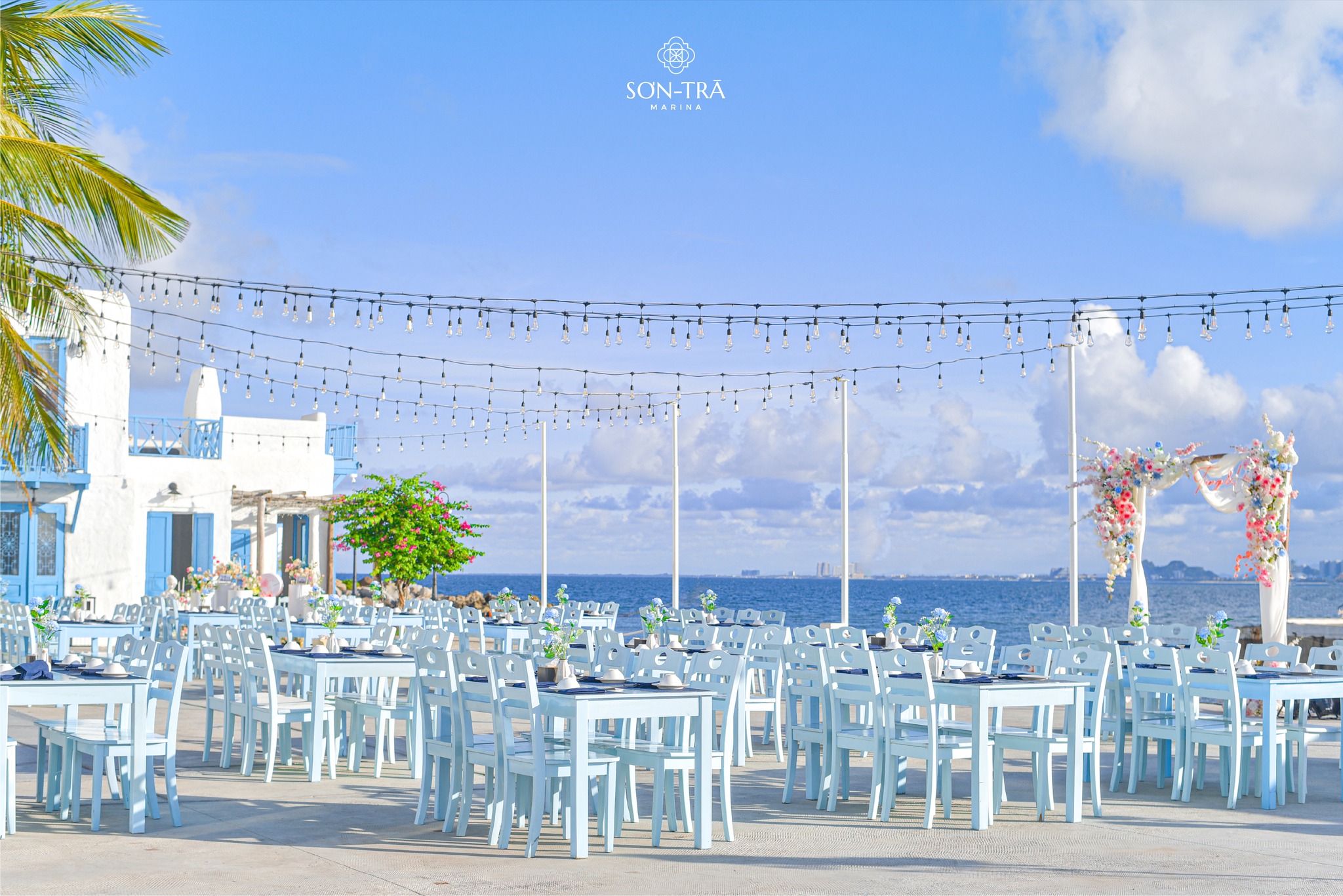 ギリシャのサントリーニ島をモチーフにした「ソンチャーマリーナ」到着